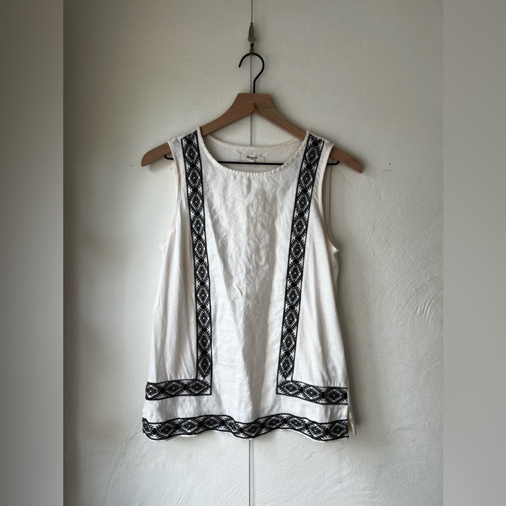 Gorgeous linen and cotton embroidered tank top